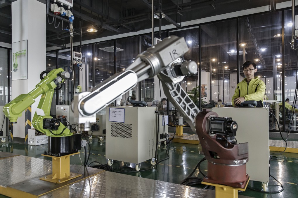 The official manufacturing PMI – a survey of sentiment among factory owners in the world’s second-largest economy – rose to 51.9 in March from 50.6 in February. Photo: Bloomberg