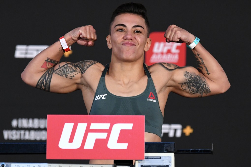 Jessica Andrade on the scale during the weigh-in on October 16, 2020, on UFC Fight Island in Abu Dhabi. Photos: Josh Hedges/Zuffa LLC