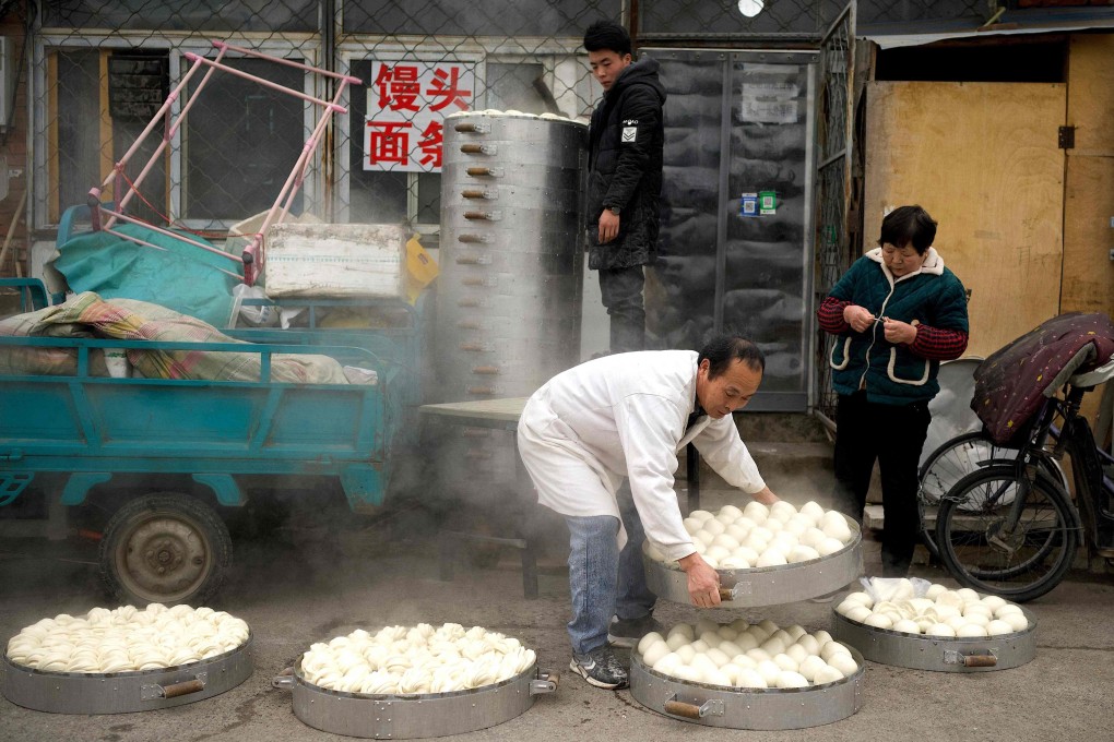The quarterly survey was launched last year to measure the impact of the coronavirus, and the latest results showed that small businesses held cash that could support their operations for 2.6 months on average in the first quarter, slightly lower than the 2.7 months in the fourth quarter of last year. Photo: AFP