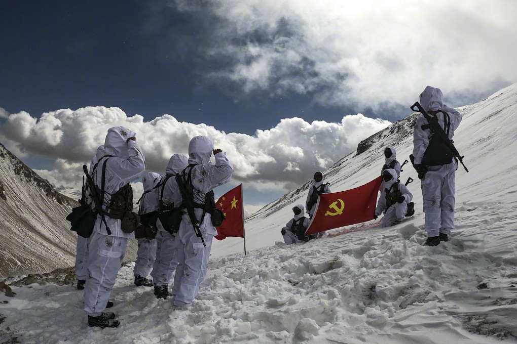 A Chinese army division is trying to educate its soldiers to the risks of altitude sickness. Photo: Weibo
