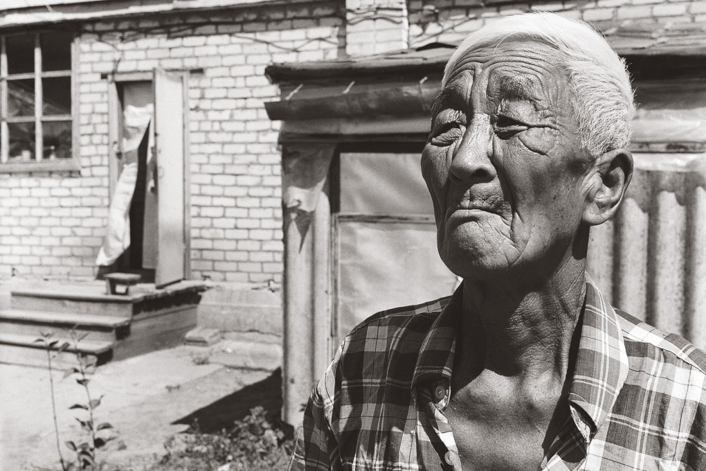 An elderly ethnic Korean is seen in this 2001 photo taken by documentary photographer Kim Ji-youn. Photo: Handout/Noonbit Publishing