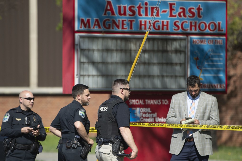 Law enforcement officers respond to the shooting at Austin-East Magnet High School in Knoxville, Tennessee. Photo: AP
