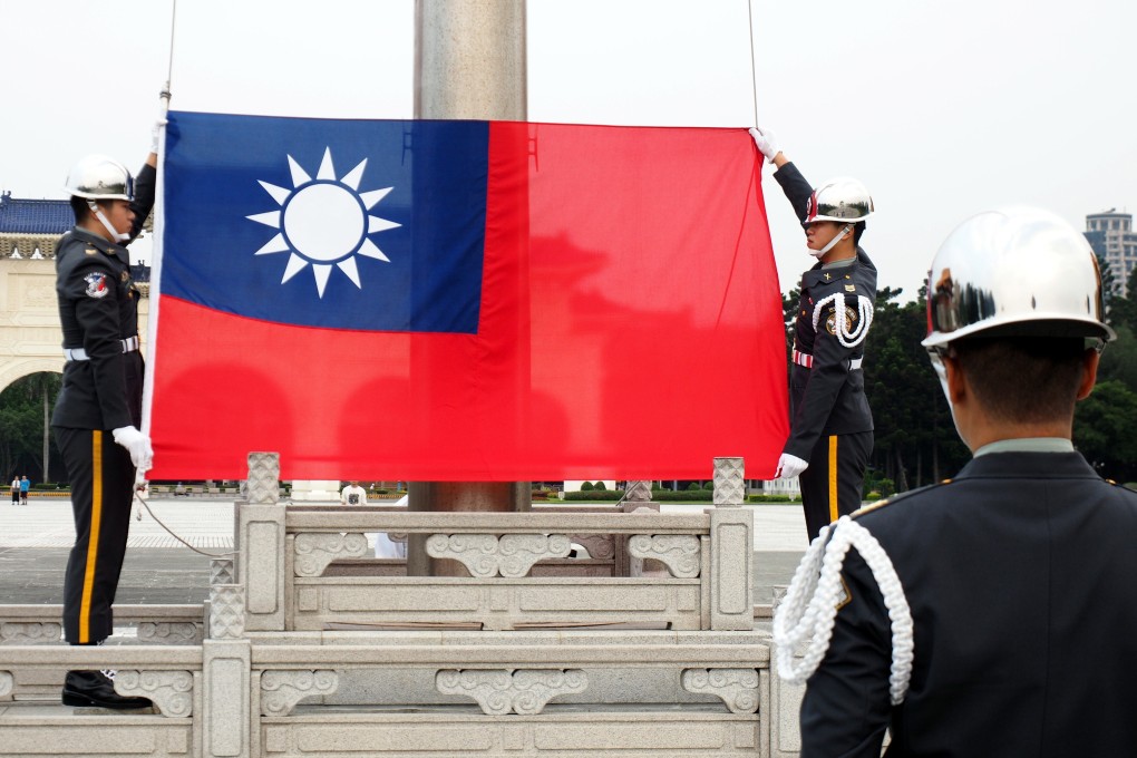 On the eve of a visit by former US politicians to Taiwan at the request of US President Joe Biden, the US State Department said it would issue new guidelines to enable US officials to meet more freely with officials from Taiwan. Photo: EPA-EFE