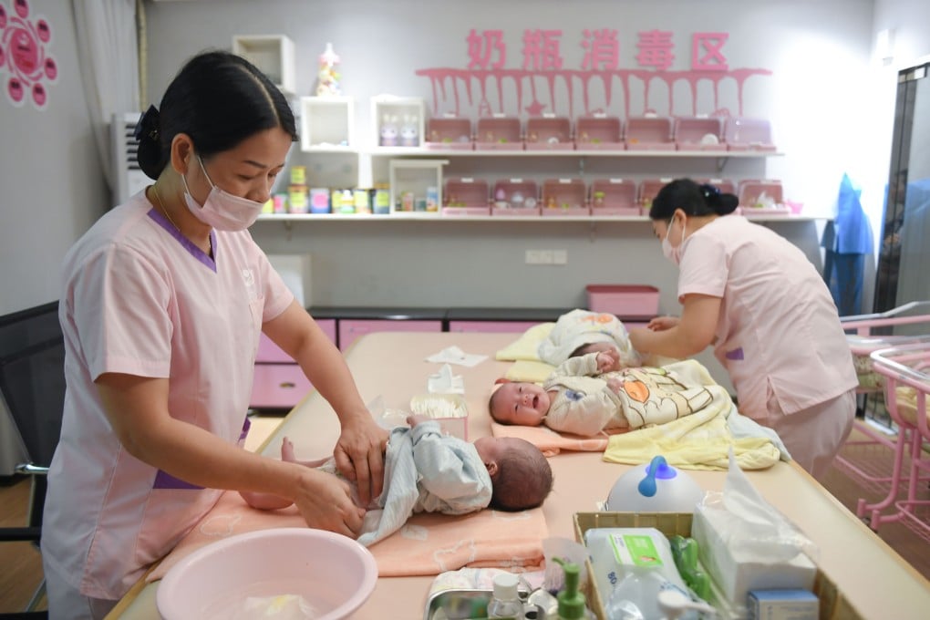 China’s central bank has recommended the country’s birth controls be scrapped in a new report. Photo: Xinhua