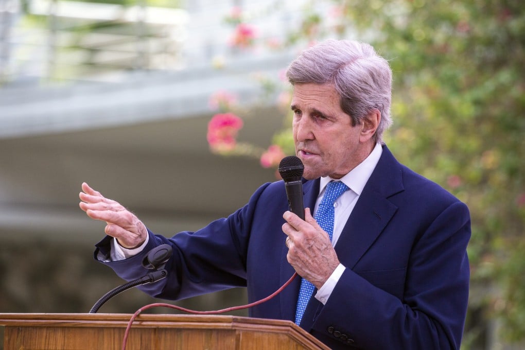 US climate envoy John Kerry speaks at a news conference  in Dhaka, Bangladesh on April 9. Photo: EPA-EFE