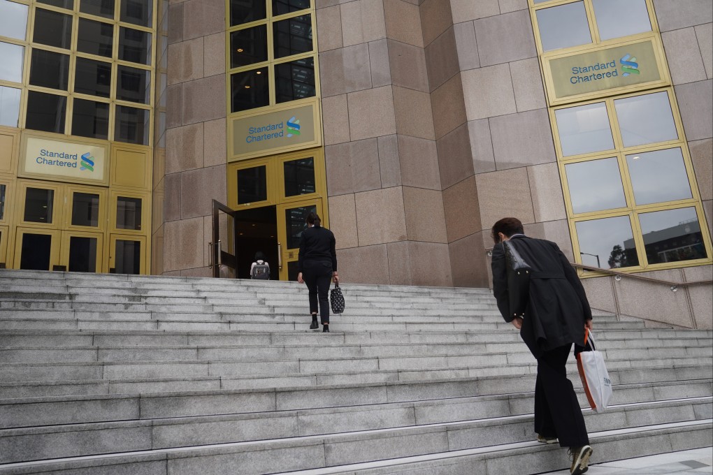 Standard Chartered’s main buiding in Central. Photo: Sam Tsang