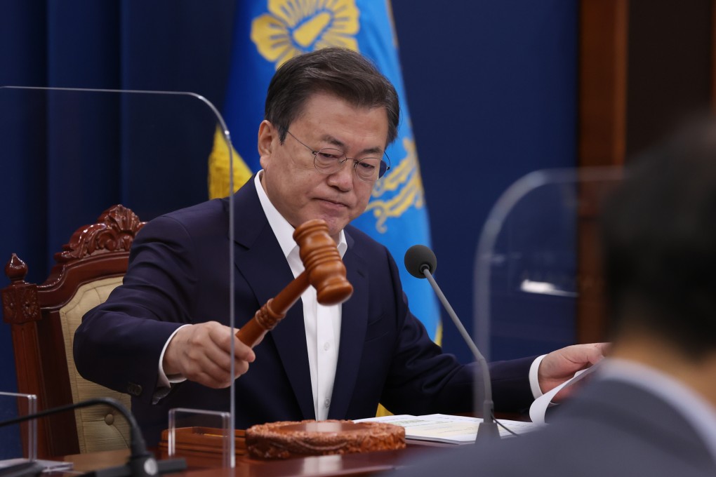 South Korean President Moon Jae-in opens a cabinet meeting at the presidential office in Seoul. Photo: Yonhap/DPA