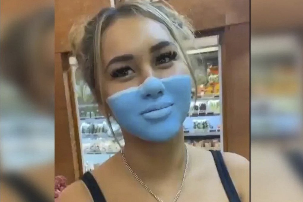 Russian influencer Leia Se was deported from Bali after painting a coronavirus mask onto her face.
