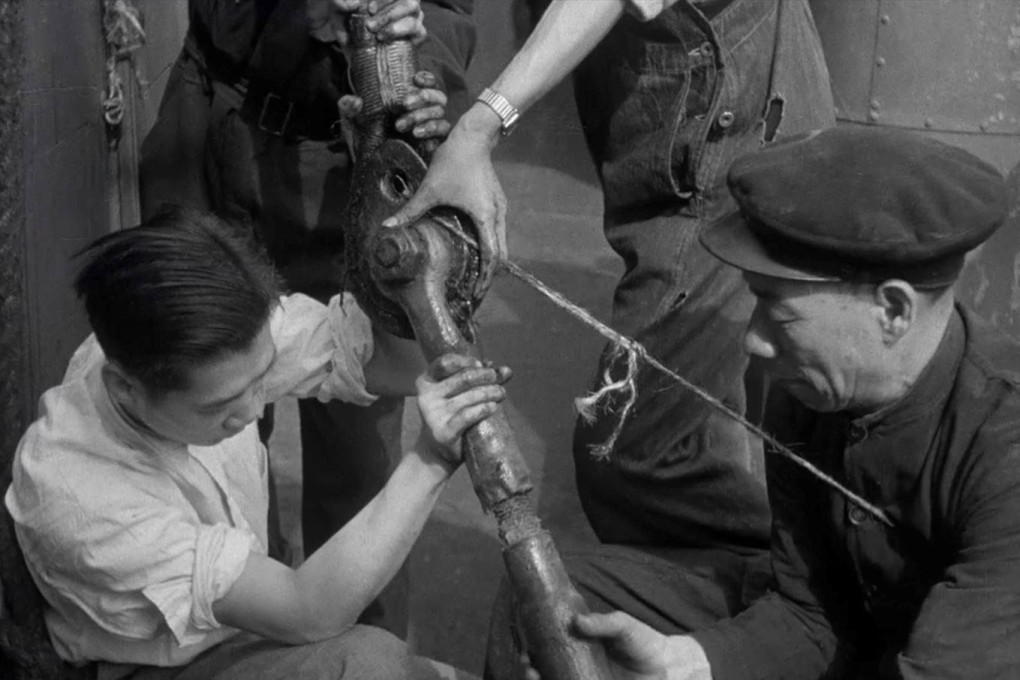 A 1944 Ministry of Information propaganda film entitled ‘The Chinese in Wartime Britain’ showed how thousands of Chinese sailors worked for the merchant navy.