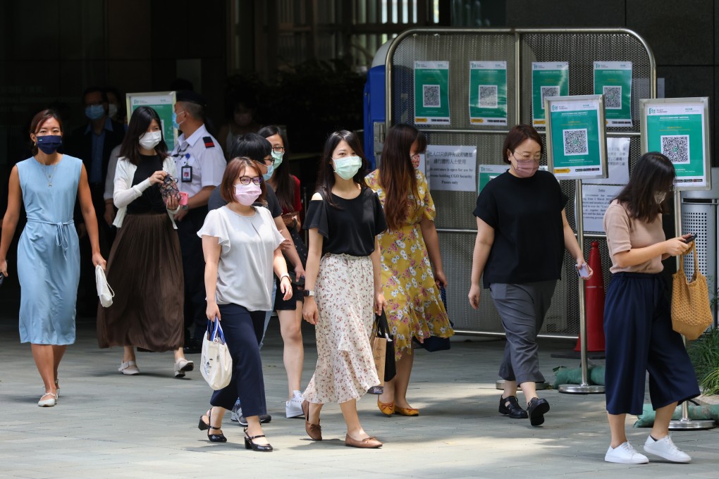 Hong Kong civil service pay is staying the same this year for the second year in a row. Photo: Dickson Lee