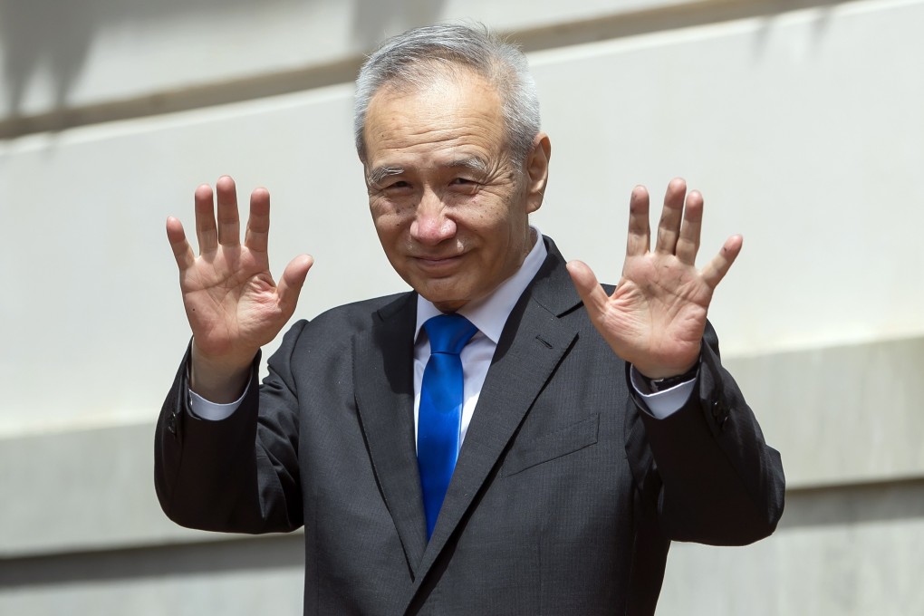 China Vice-Premier Liu He gestures while leaving trade talks in Washington on January 9, 2019. Photo: EPA-EFE