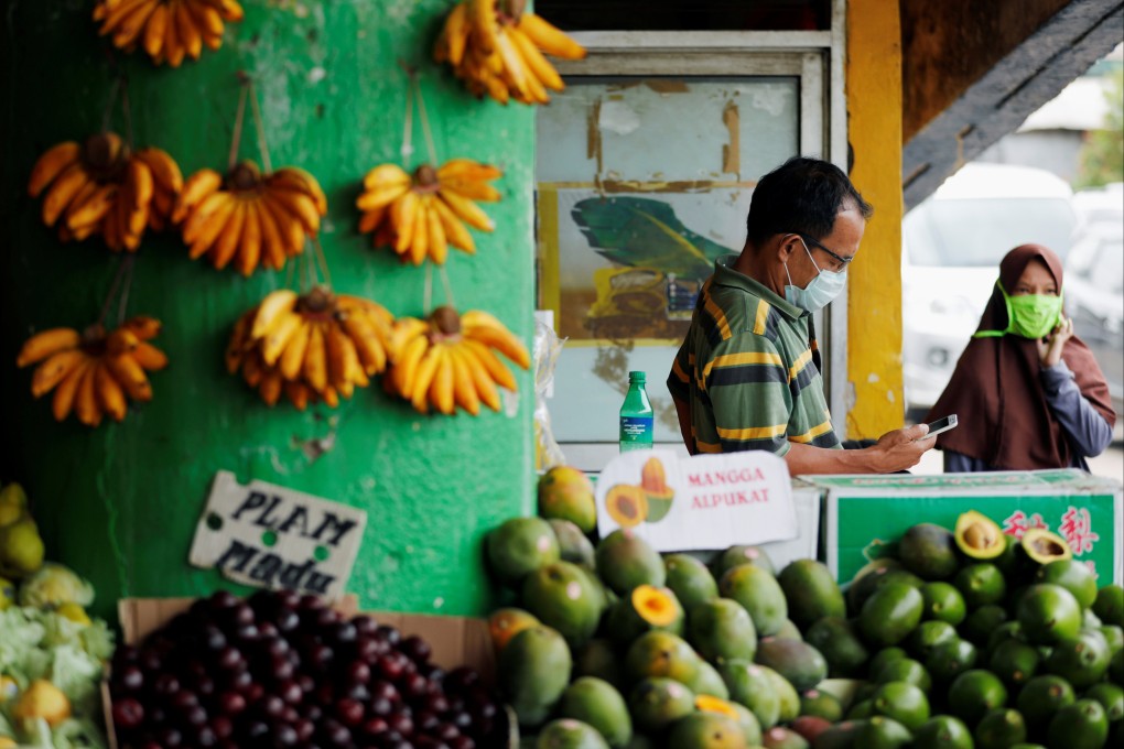 A food stall in Jakarta, Indonesia. Photo: Reuters