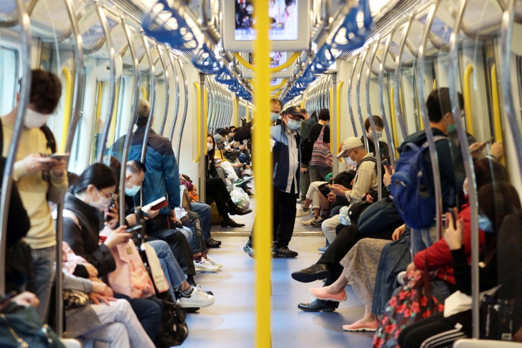 To boost the sluggish uptake of Covid-19 vaccination, Hong Kong should consider banning the unvaccinated from shopping centres, restaurants and public transport. Photo: Felix Wong