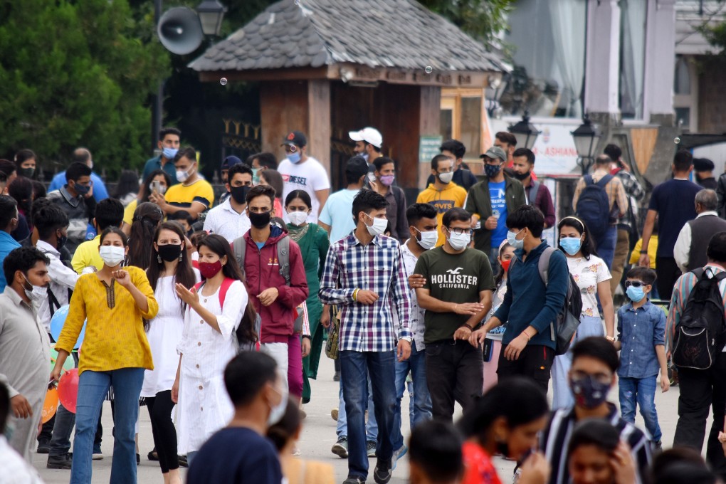 Local people go for a stroll in Shimla, India. Foreign tourists will be allowed to visit India from October 15. Photo: Getty Images