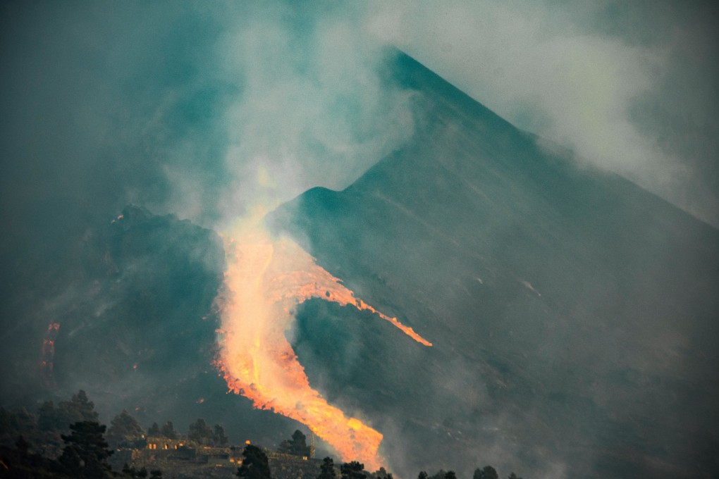 “Tourists can travel to the island and witness something undoubtedly unprecedented for themselves,” Spain’s tourism minister commented recently about the La Palma volcano eruption. Photo: EPA-EFE