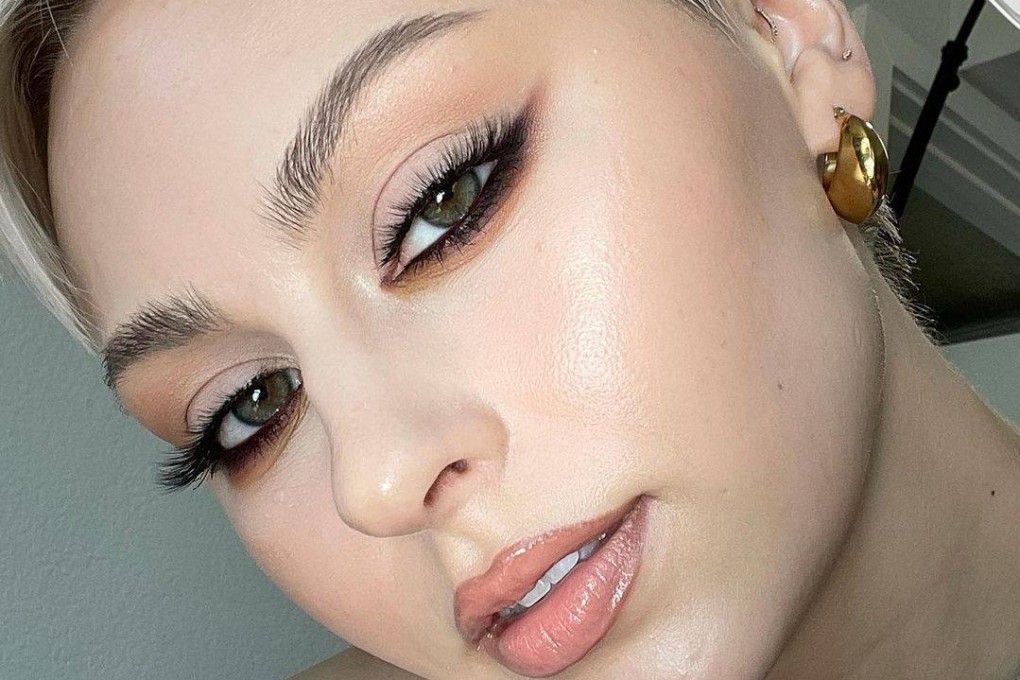 Alexandra Anele’s off-the-cuff style and nonchalant vibe make her one of five make-up artists we recommend for their simple tips and techniques. Photo: Instagram