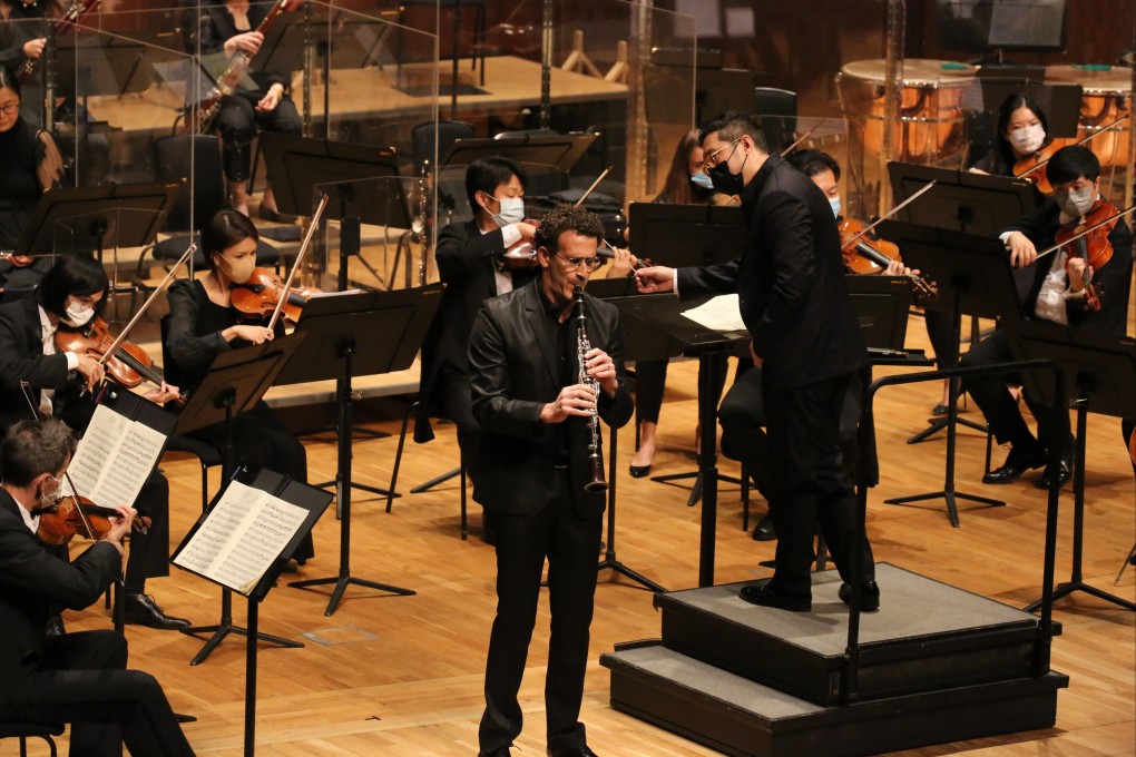 Guest solo clarinettist Gilad Harel plays Mozart’s Clarinet Concerto in A major with the Hong Kong Sinfonietta. Photo: HK Sinfonietta