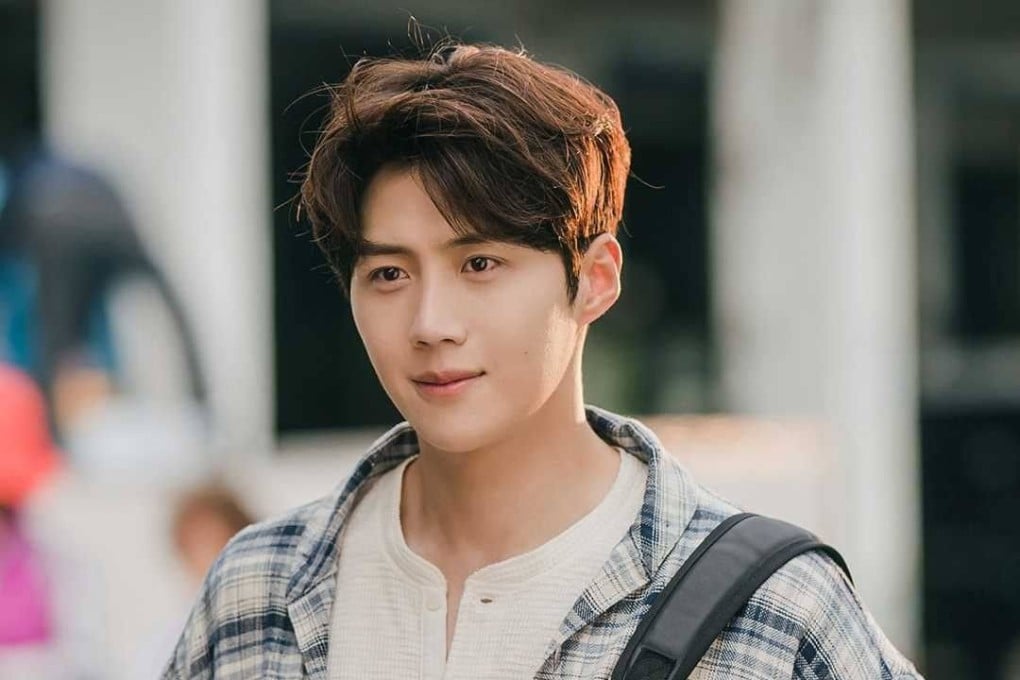 Kim Seon-ho as Hong Du-shik in a still from Korean drama Hometown Cha-Cha-Cha. The role burnished his image as a gentle, heterosexual man in South Korea, which is riven by sexual politics. Photo: @tvndrama.official/ Instagram