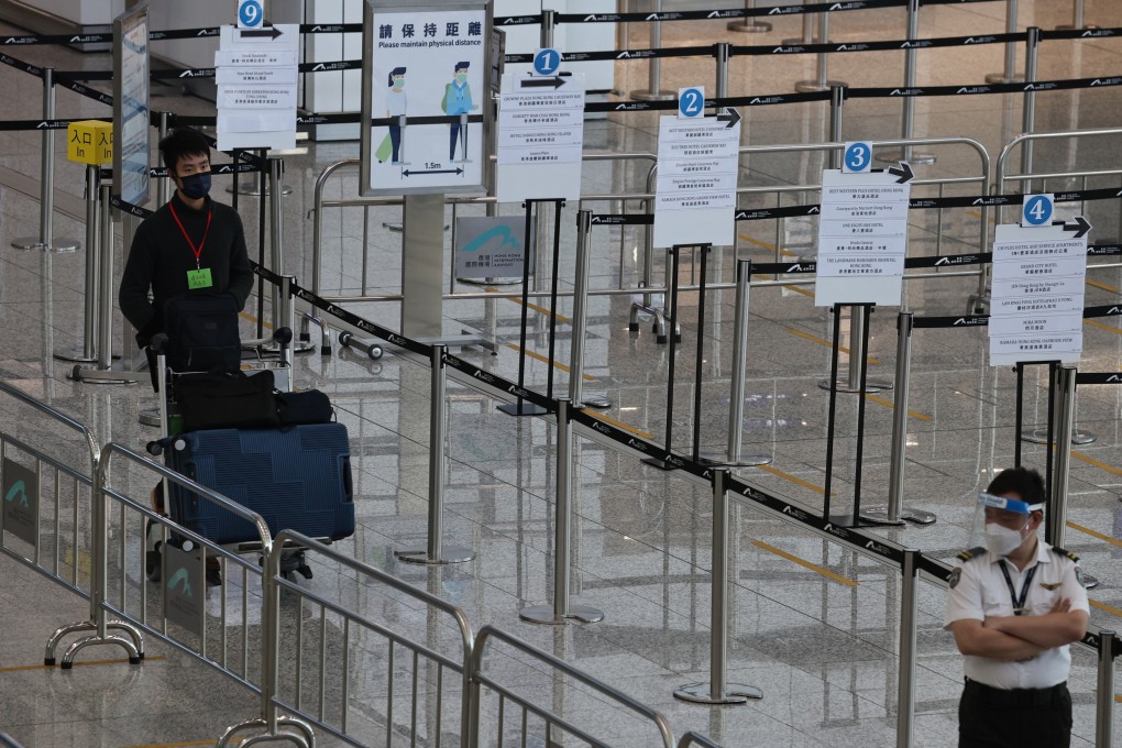 A pair of Hong Kong health experts are calling for toughened regulations for transit passengers at the city’s airport. Photo: K. Y. Cheng