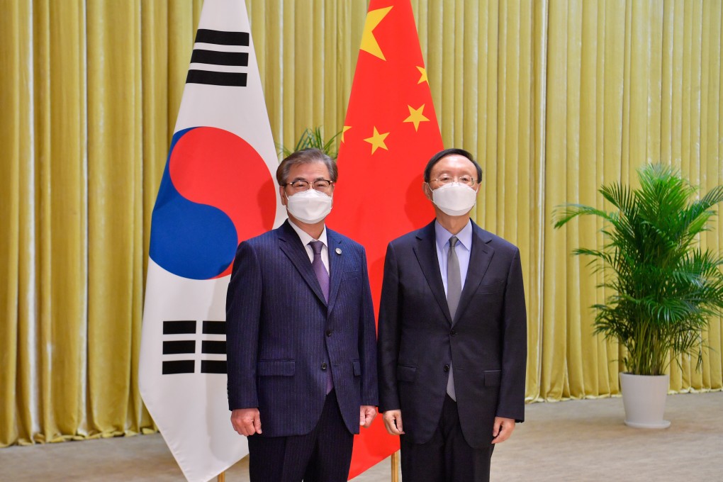 China’s Yang Jiechi, a member of the Communist Party’s Politburo, with South Korea’s National Security Advisor Suh Hoon in China’s northern city of Tianjin on December 2. China is backing South Korea’s push for a formal end to the 1950-1953 Korean war. Photo: Xinhua