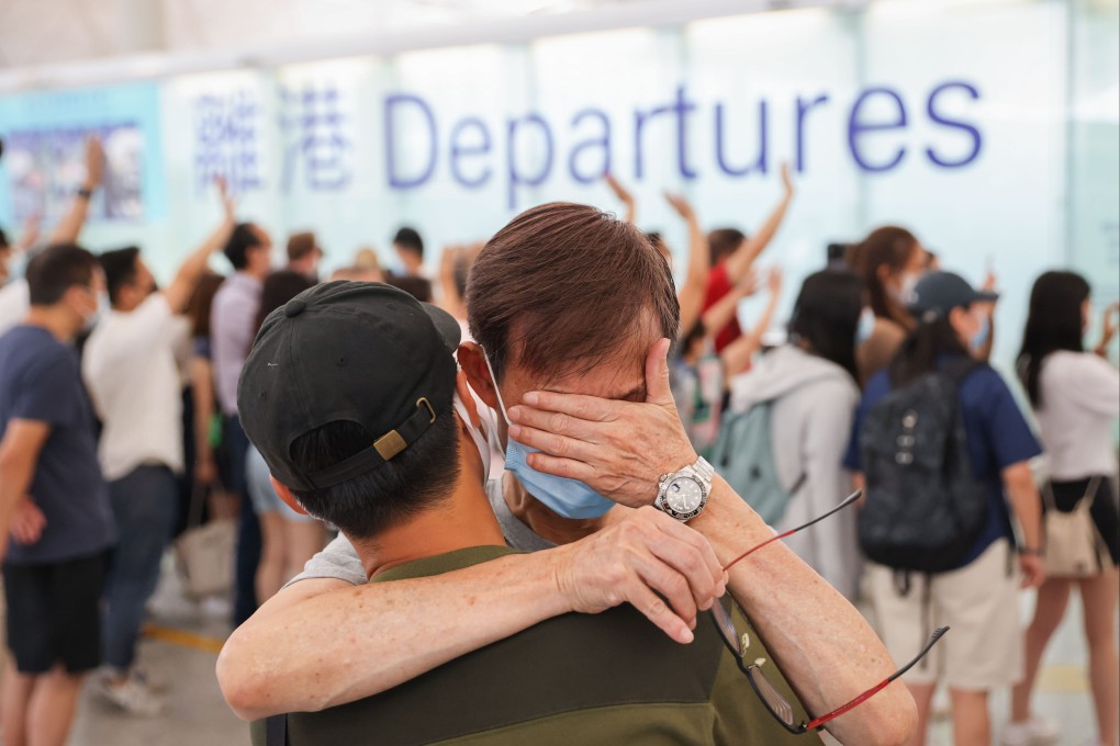 Hongkongers bid farewell to their home city. Photo: Nora Tam