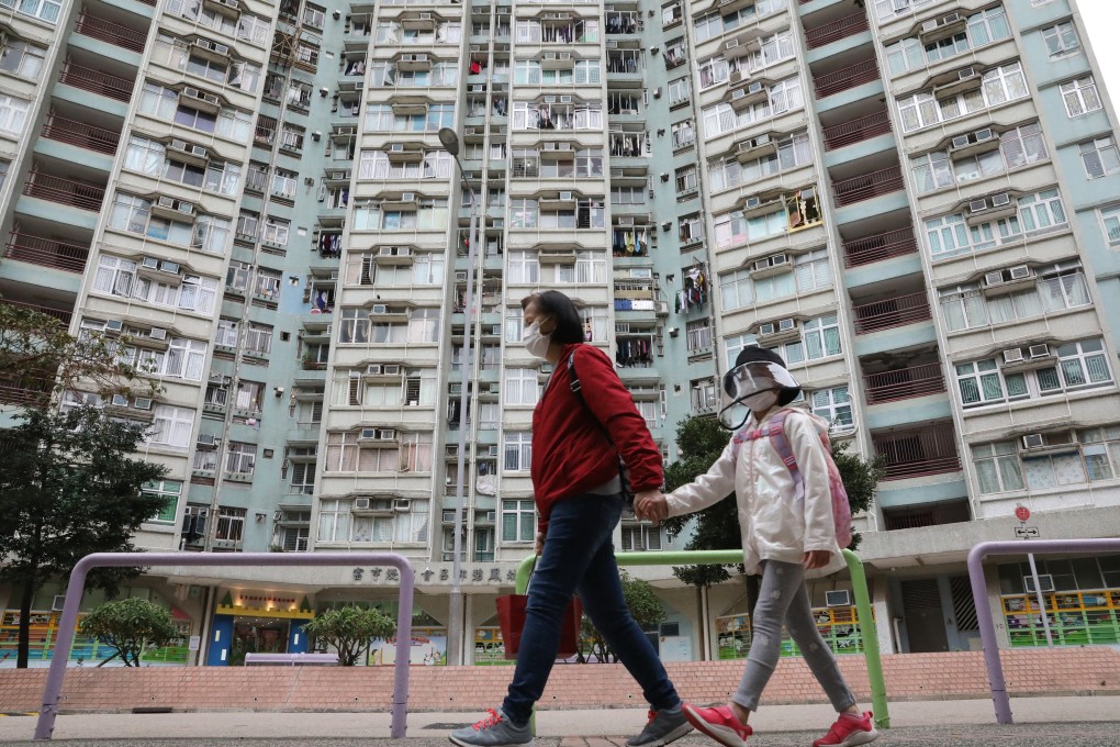 The dead birds were found at Fu Heng Estate in Tai Po. Photo: K. Y. Cheng