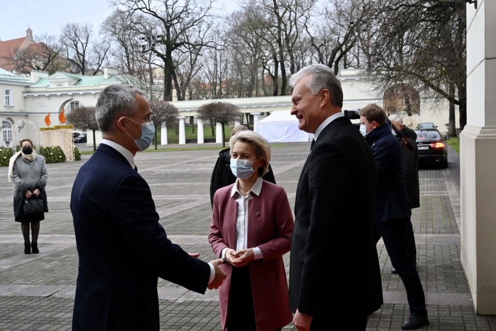 Lithuanian President Gitanas Nauseda (right) receives Nato Secretary General Jens Stoltenberg and European Commission President Ursula von der Leyen in Vilnius, Lithuania, on November 28. Photo: Nato/dpa