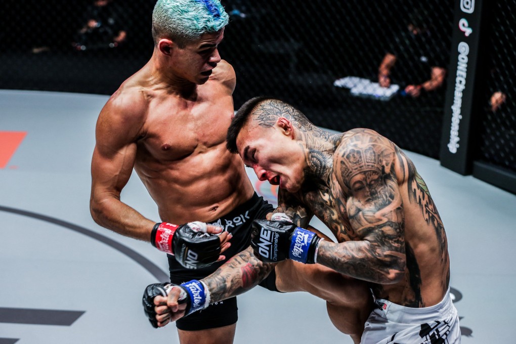 Fabricio Andrade lands a knee to Li Kai Wen’s body. Photo: Dux Carvajal/ONE Championship