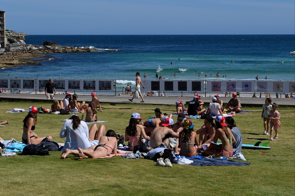 People gather at Bondi Beach in Sydney. Photo: EPA-EFE