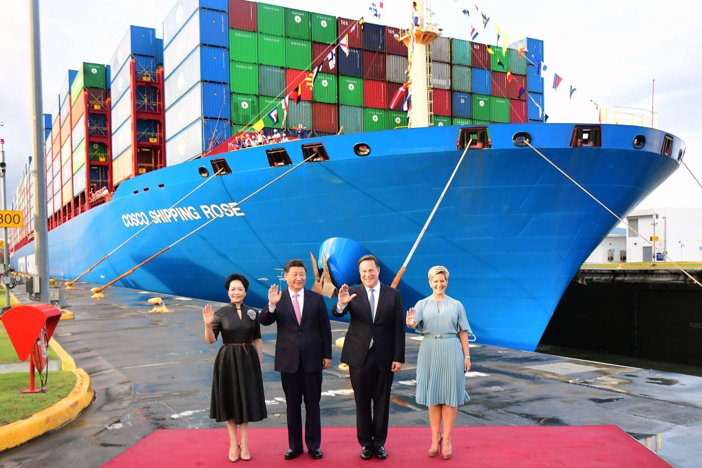 China’s President Xi Jinping and Panama’s Juan Carlos Varela flanked by first ladies Peng Liyuan and Lorena Castillo at the Panama Canal after the 2018 G20 Summit in Argentina. Photo: AFP