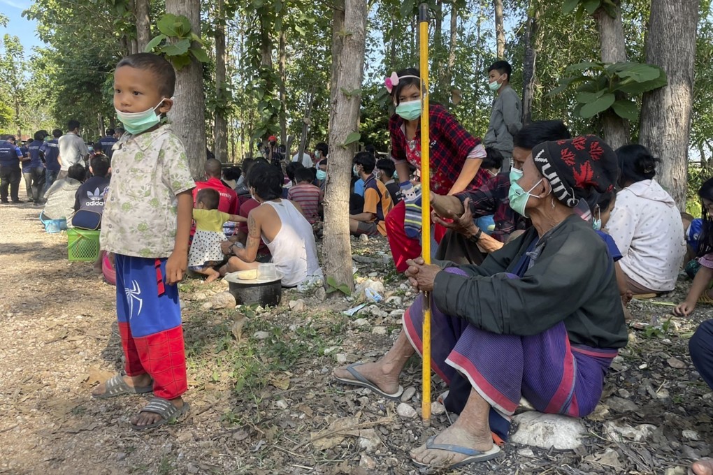 Myanmar villagers, including 500 children, fled to Thailand following clashes between Myanmar troops and an ethnic Karen rebel group. Photo: AP