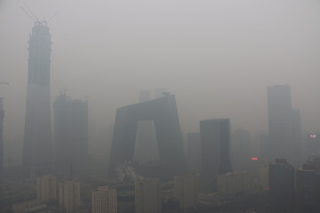 Buildings shrouded in smog during a heavily polluted day in Beijing. Photo: Reuters