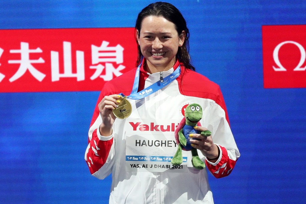 World champion with a world record time, Siobhan Haughey at the medal ceremony for the women’s 200m freestyle final at the 15th World Championships (25m) in Abu Dhabi, United Arab Emirates. Photo: EPA-EFE