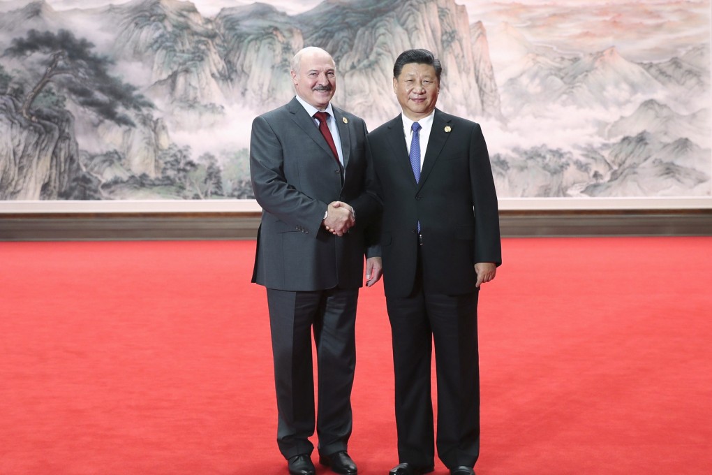 Chinese President Xi Jinping (right) greets his Belarusian counterpart Alexander Lukashenko in Shanghai in 2018. Photo: Xinhua