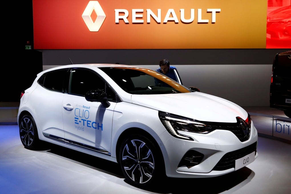 A Renault hybrid car is displayed at the Brussels Motor Show in this file photo from January 2020. The French carmaker is making renewed efforts to gain a foothold in China after signing an agreement with Geely to share resources and technologies and focus on making hybrid vehicles for Asian markets. Photo: Reuters