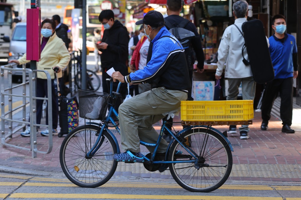 Outsourced labourers and other workers on the minimum wage in Hong Kong are struggling as the cost of living continues to rise. Photo: Dickson Lee