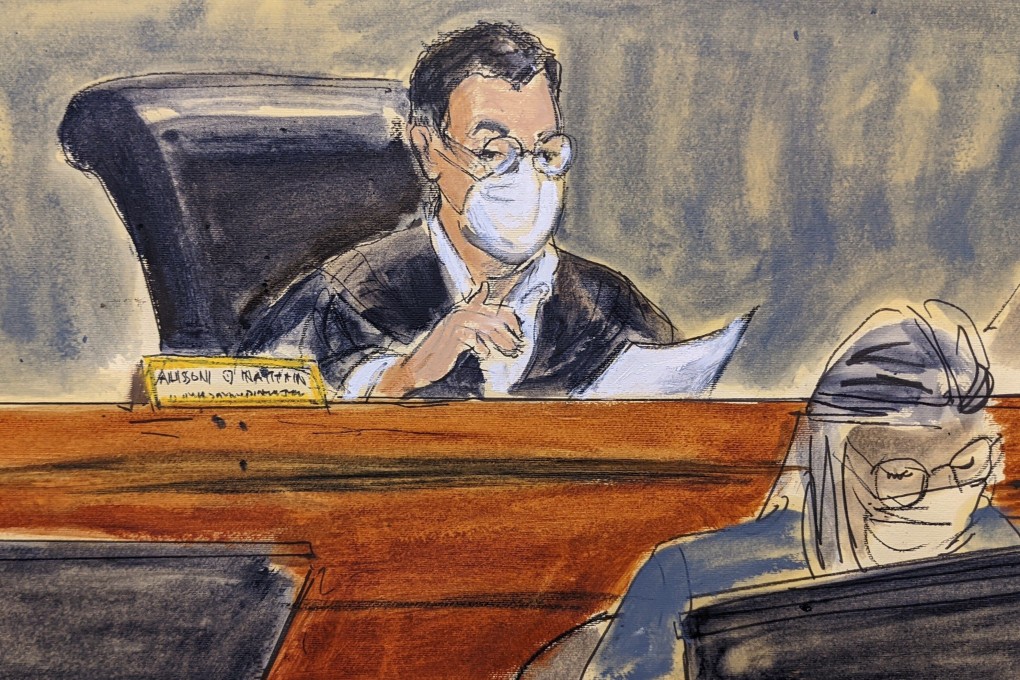 In a courtroom sketch, Judge Alison Nathan holds a note from the jury during Ghislaine Maxwell’s sex crimes trial on December 21. Photo: AP
