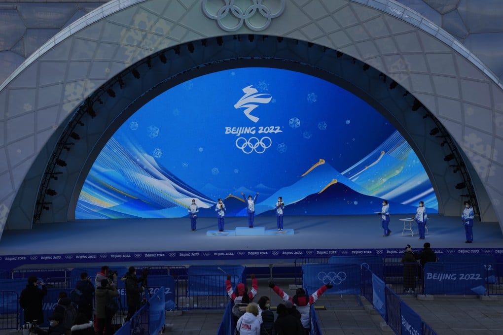 China reinvents Olympic medal ceremony, adding new 'cultural