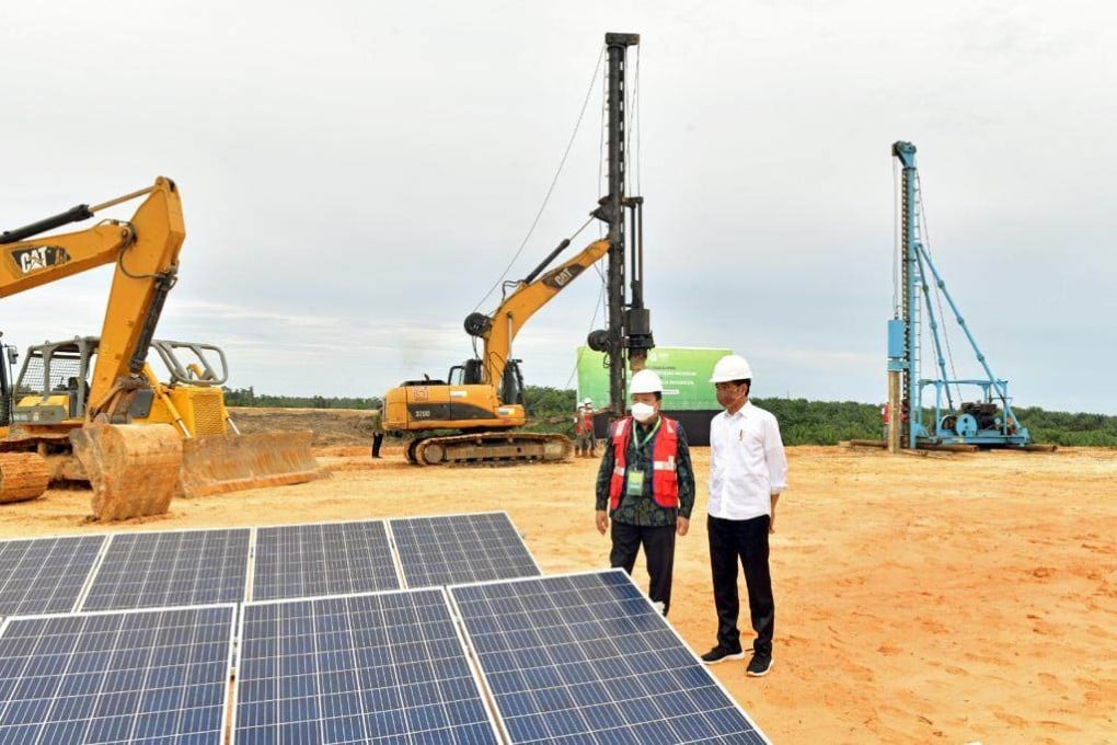 President Joko Widodo, right, and PT Kalimantan Industrial Park Indonesia consortium chief Garibaldi Thohir at last month’s groundbreaking ceremony in North Kalimantan. Photo: Twitter