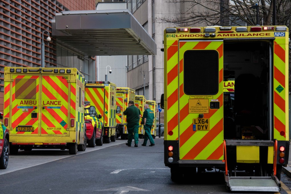 Ambulances queued up outside the Royal London Hospital in London on Friday. The UK has sent 200 armed forces personnel into London hospitals to help relieve staff shortages due to a surge Covid-19 cases. Photo: Bloomberg