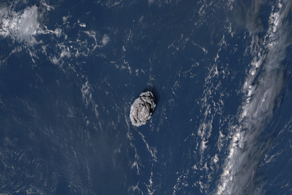An undersea volcano eruption in Tonga on January 15, 2022. Photo: NICT via AP