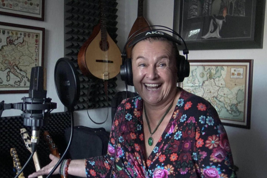 Czech folk singer Hana Horka chose to catch Covid-19 rather than get vaccinated, her son says. Photo: Facebook