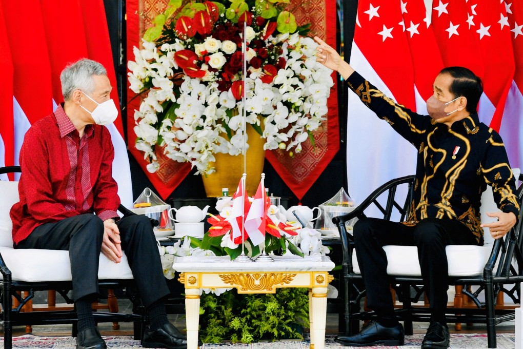 Singapore Prime Minister Lee Hsien Loong and Indonesia’s President Joko Widodo at their leaders’ retreat on Bintan island. Photo: AFP