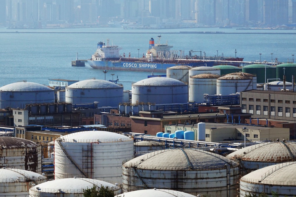 Robust demand from China, which accounts for a tenth of the global crude trade, would help underpin global oil prices, keeping supplies tight amid forecasts for a jump in crude prices or more. Photo: Reuters