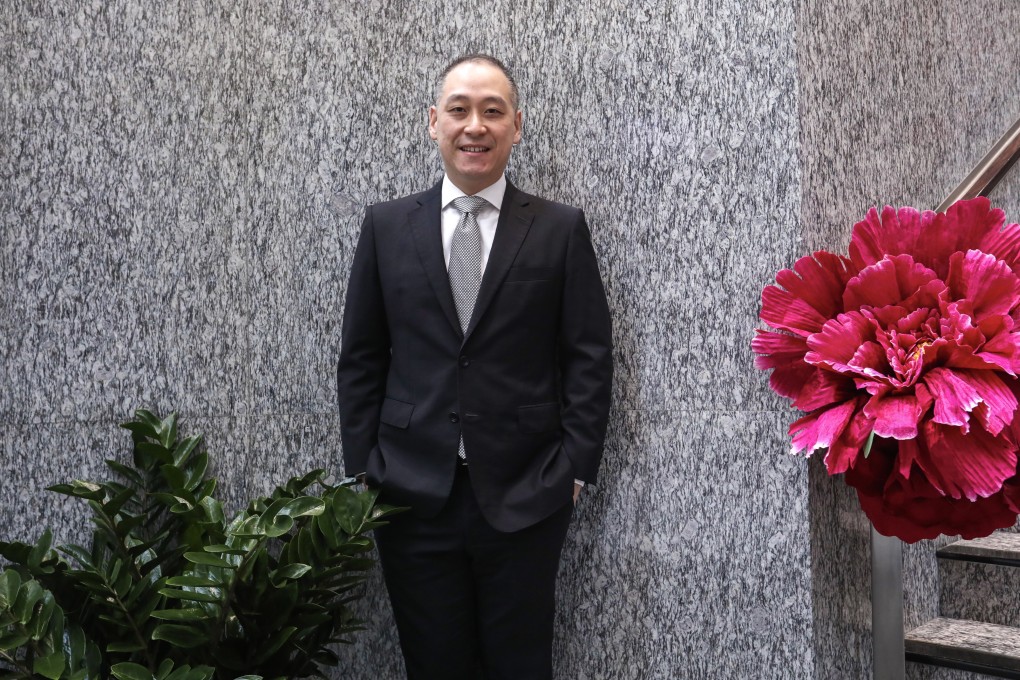 Brokers need to diversify into asset management and other investment services for customers, says Robert Lee Wai-wang. Photo: Jonathan Wong