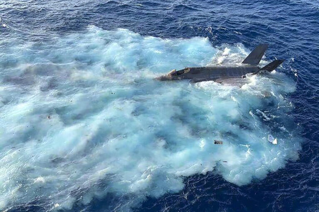 The US Navy has confirmed that a photo circulating on Reddit and social media shows the F-35C that ended up in the South China Sea after a landing mishap on the USS Carl Vinson aircraft carrier. Photo: Twitter