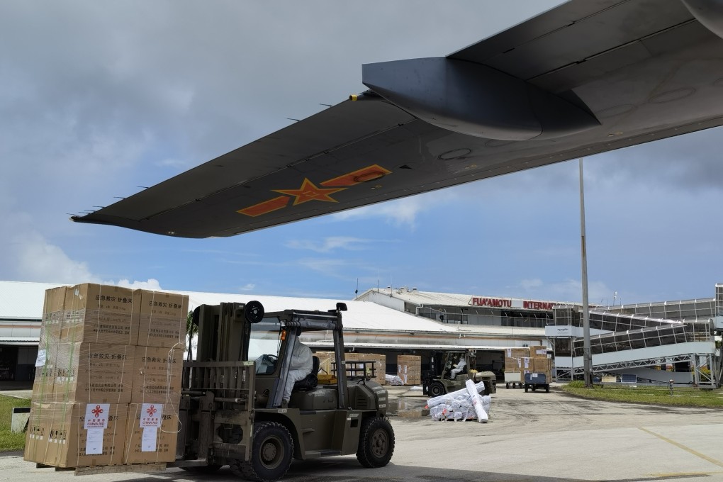 A Chinese military plane delivers humanitarian supplies to Tonga. Photo: Xinhua