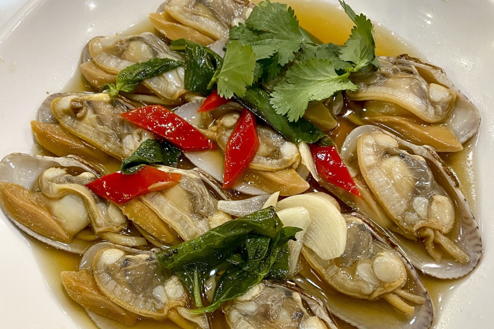 Poached clams in fish sauce got the meal off to a delicious start at Best Chiu Chow Restaurant in Wan Chai. Photo: Susan Jung