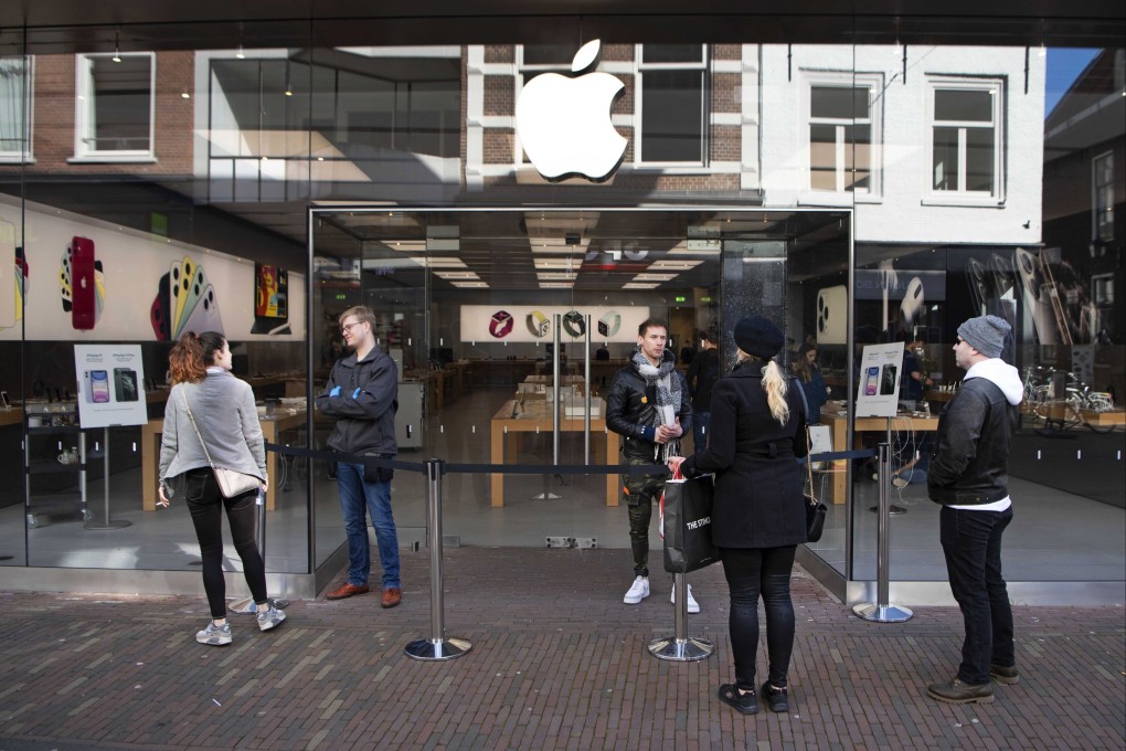 The Apple Store in Grote Houtstraat in Haarlem, Netherlands, while closed during the Covid-19 pandemic on March 14, 2020. Photo: EPA-EFE