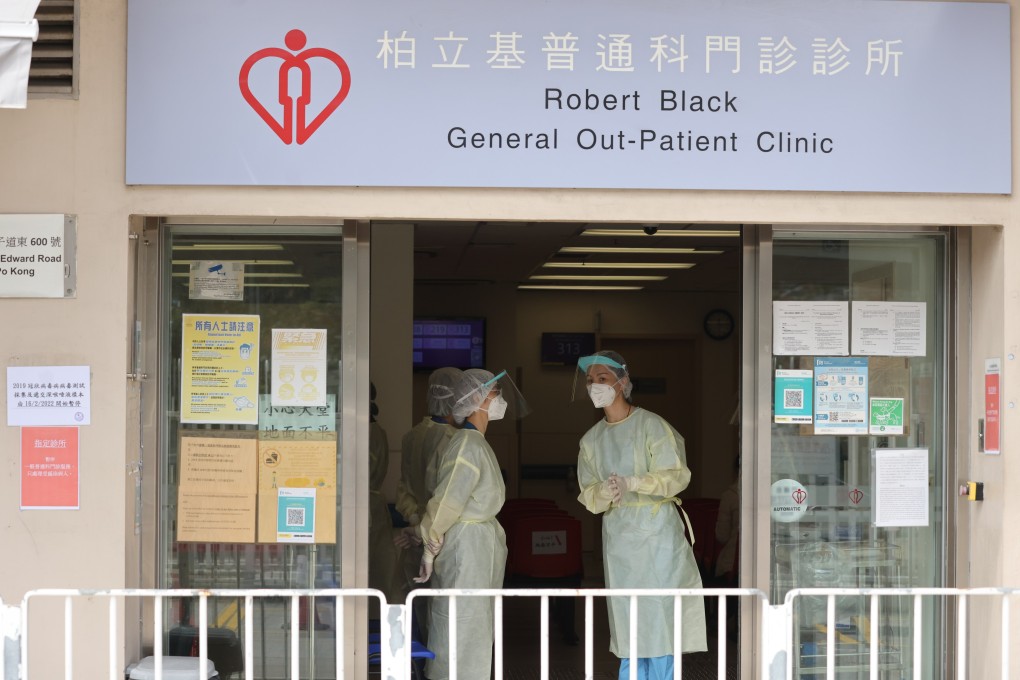 Covid-19 patients stuck at home waiting for isolation arrangements or admission to hospital can now receive consultations at seven public clinics. Photo: May Tse
